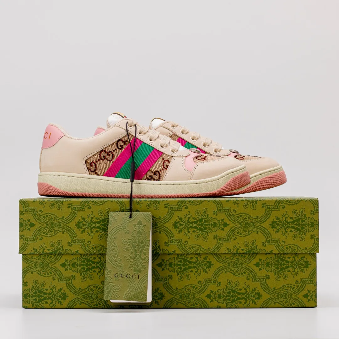 Ex-factory price: RMB 300 [higher version] GUCCI casual sports distressed small dirty shoes, polished cowhide fabric, hand-made distressed effect!  Original terry cloth, delicate, soft, comfortable and breathable. Privately molded steel-stamped two-color original TPU outsole (lower layer is wider, upper layer is narrower) to differentiate the wrong version of the outsole in the market. Fabric, material, outsole, detail comparison SIZE: 34-41, 38-45 regular size (women's 34, 41, men's 38, 45 customized, non-returnable and non-exchangeable) (women's colors and men's models need to be customized)
